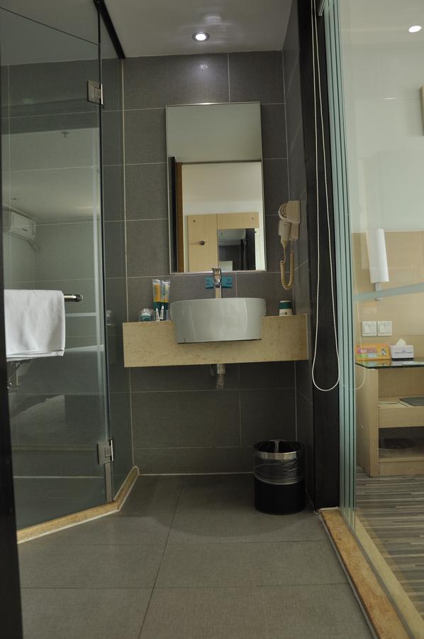 City Comfort Inn Wuhan Caidian Square Kültér fotó